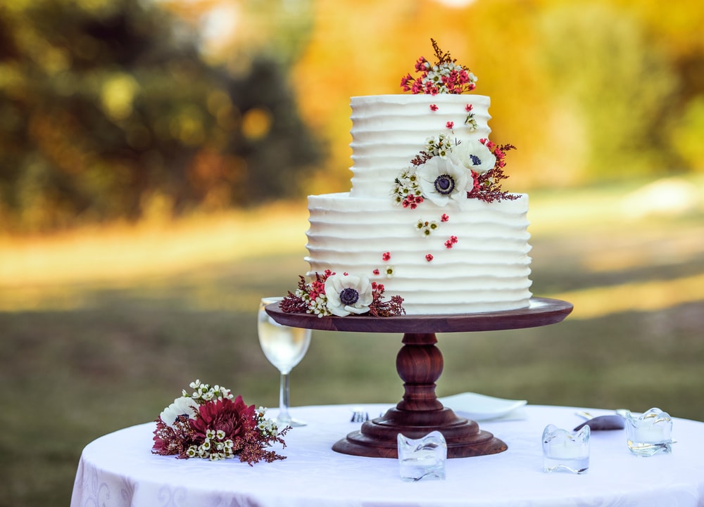 12 Fun And Fruity Wedding Cakes That Is Worth Trying