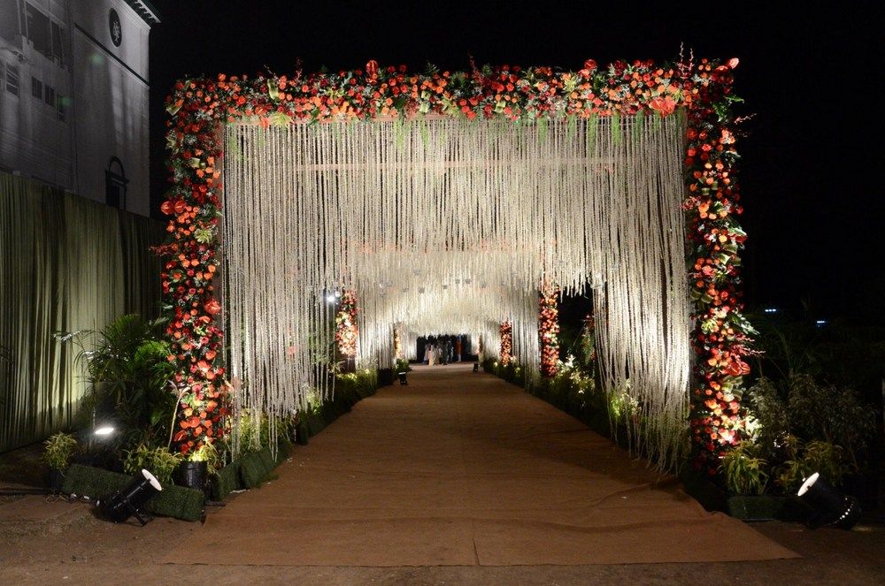 Stunning Decor Ideas For Entrance At Wedding