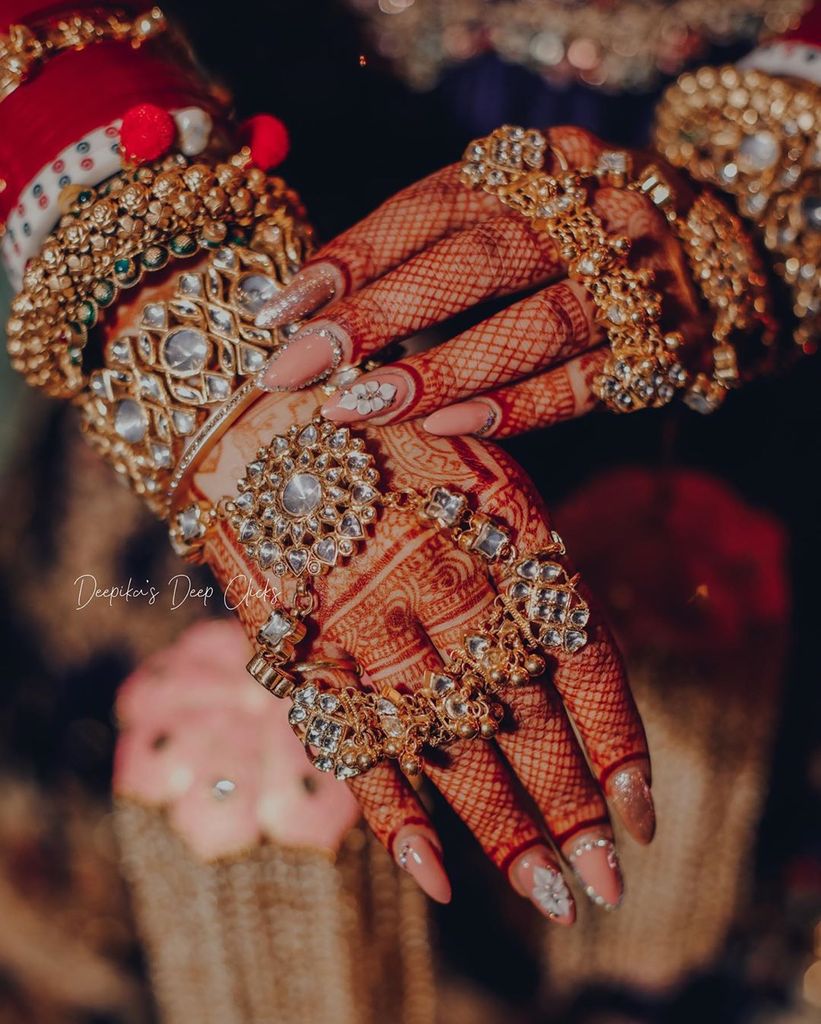 Maroon & gold wedding nails | Bridal nail art designs | Bridal nails designs,  Bridal nail art, Gold nails wedding
