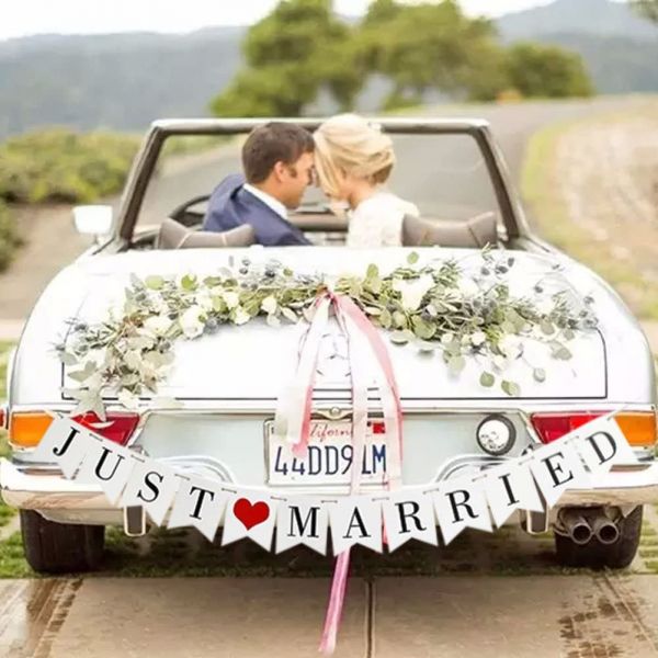 Trendy And Fun Wedding Car Decoration Ideas