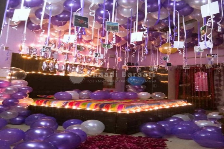 Sheetla Balloon Decoration