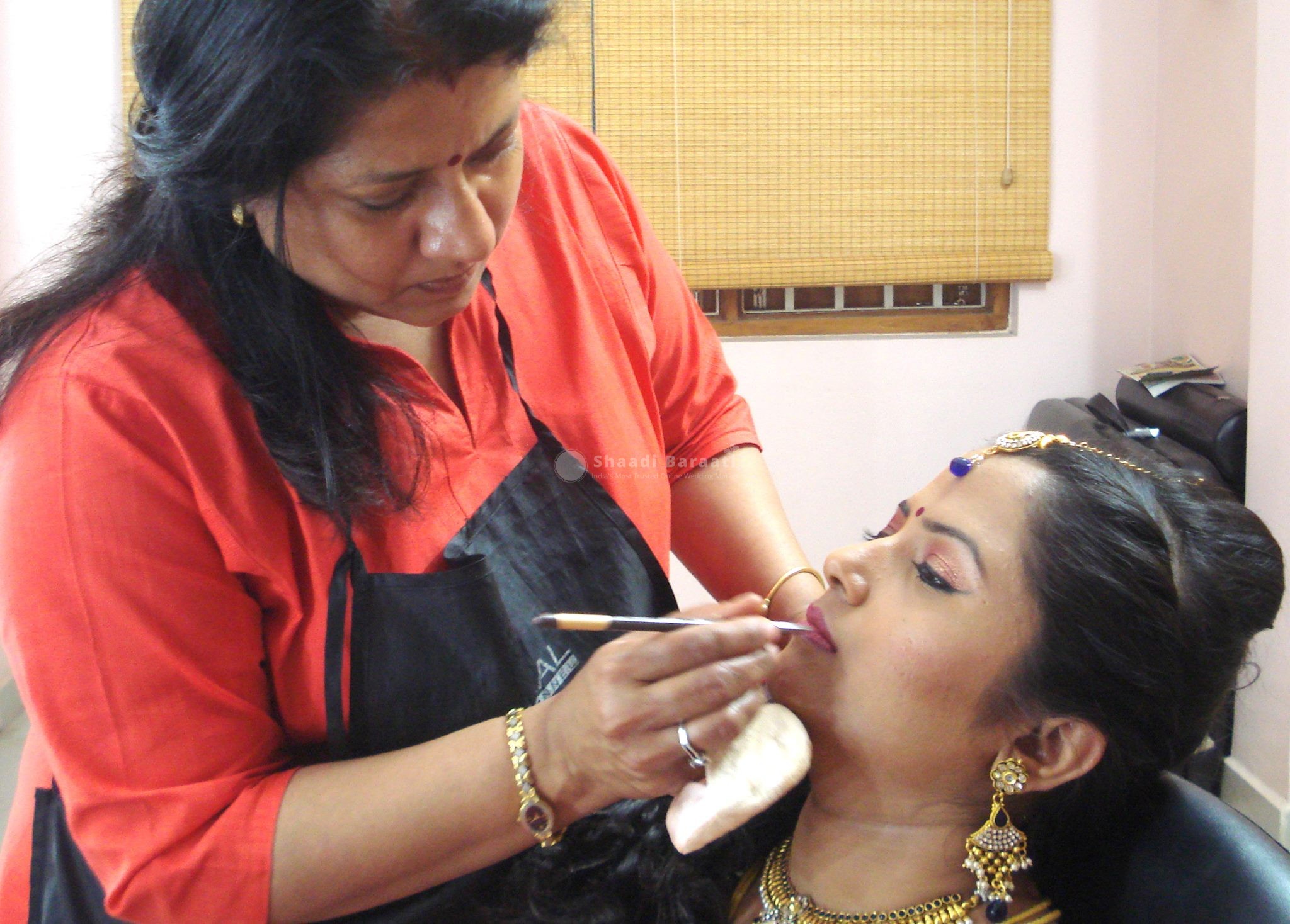 Splends Beauty Parlour | Bridal Makeup Artist in Bhopal | Shaadi Baraati