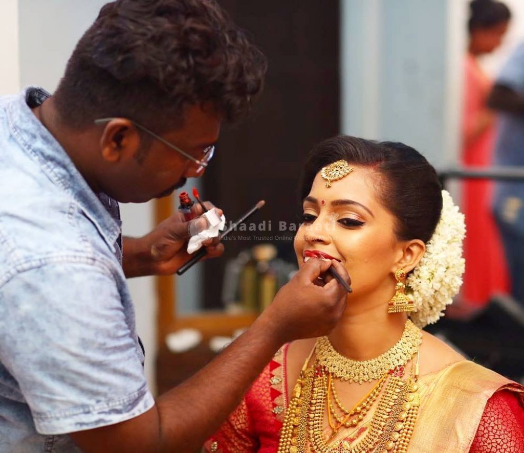 SreekumarSree - Perfect bridal makeover looks.♥️ Beauty of shimmering  smokey eyes.♥️ Bride -Athira Indrakumar. Styles—Traditional hindu wedding.  Venue—Maavelikkara. Wedding makeover booking—- 7025390344, 7025574699. # Kerala#wedding #keralawedding ...