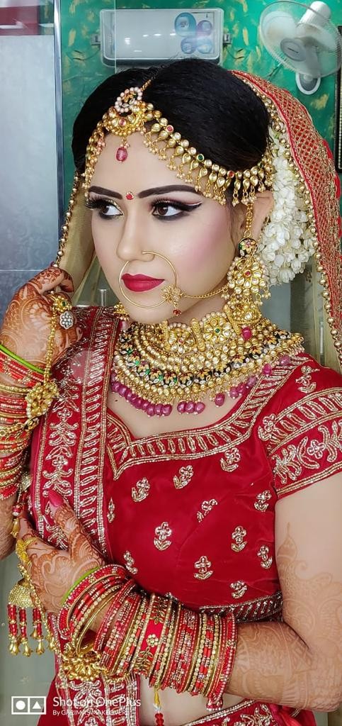 Garimanjali Makeovers |  Bridal Makeup Artist in Delhi NCR |  Shaadi Baraati